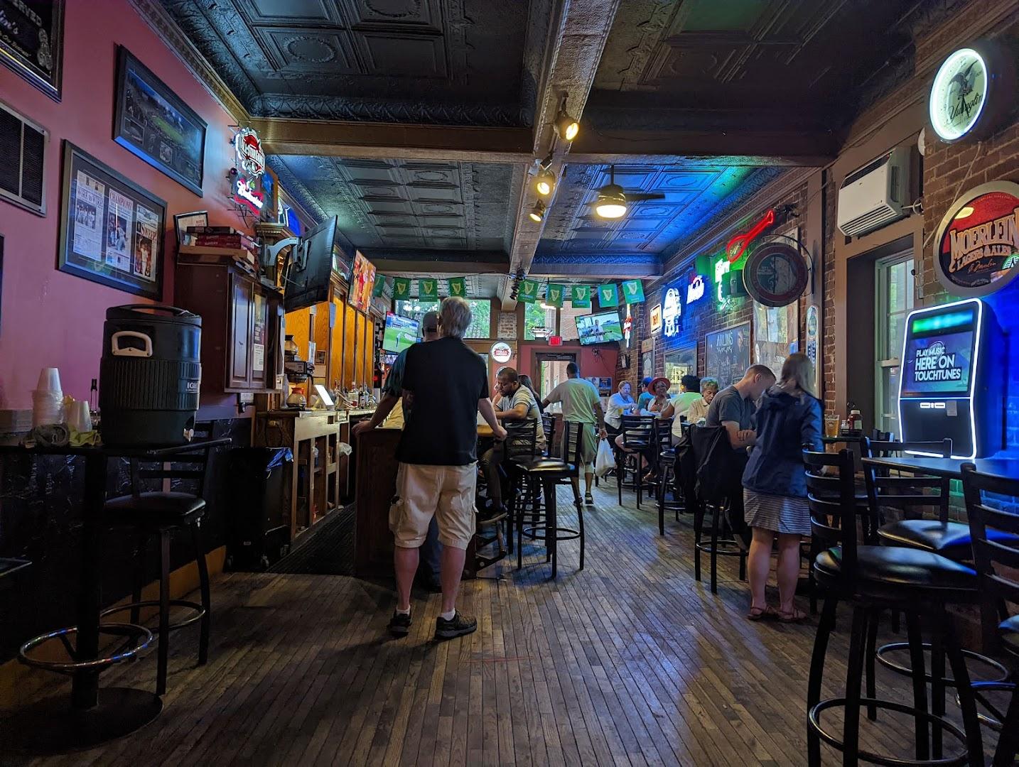 Arlin's Bar & Garden